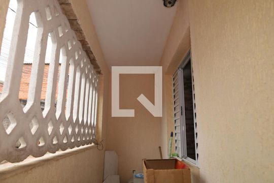 Varanda de casa à venda com 3 quartos, 27m² em Conjunto Residencial José Bonifácio, São Paulo