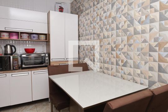 Cozinha de casa à venda com 3 quartos, 27m² em Conjunto Residencial José Bonifácio, São Paulo