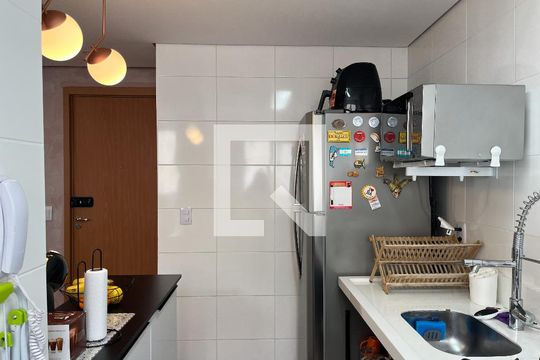Cozinha de apartamento à venda com 2 quartos, 43m² em Jardim Iris, São Paulo