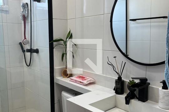 Banheiro de apartamento à venda com 2 quartos, 43m² em Jardim Iris, São Paulo