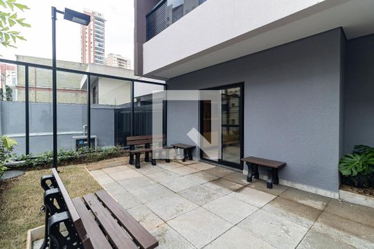 Área Externa do Salão de Festas de apartamento para alugar com 2 quartos, 56m² em Aclimação, São Paulo