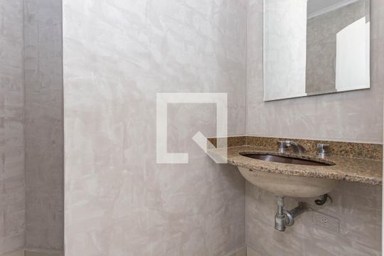 Suíte 1 de casa para alugar com 3 quartos, 270m² em Vila Liviero, São Paulo