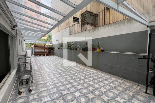Área comum de kitnet/studio para alugar com 1 quarto, 33m² em Bela Vista, São Paulo