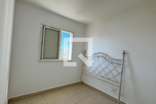 Quarto 2 de apartamento à venda com 2 quartos, 60m² em Jardim Tupanci, Barueri