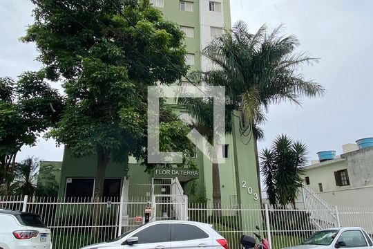 Fachada de apartamento à venda com 2 quartos, 60m² em Jardim Tupanci, Barueri
