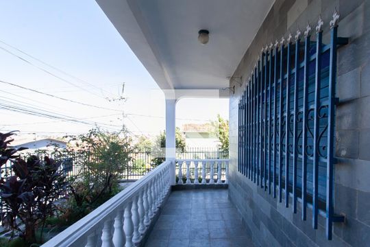 Varanda da Sala de casa à venda com 3 quartos, 250m² em Santa Monica, Belo Horizonte