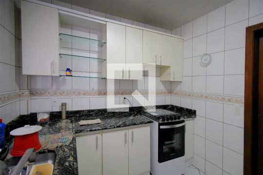 Cozinha de apartamento à venda com 4 quartos, 150m² em Ipiranga, Belo Horizonte