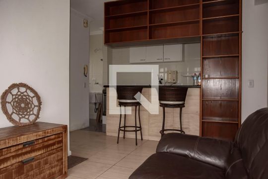 Sala de apartamento para alugar com 1 quarto, 35m² em Vila Clementino, São Paulo