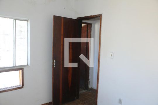 Quarto de casa para alugar com 2 quartos, 60m² em Parque Ulisses, Nova Iguaçu