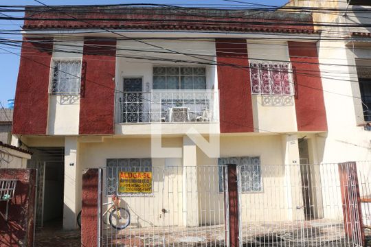 Fachada de casa para alugar com 2 quartos, 60m² em Parque Ulisses, Nova Iguaçu