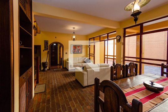 Sala 2 de casa à venda com 4 quartos, 250m² em Padre Eustáquio, Belo Horizonte