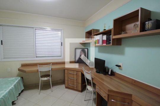 Escritório de casa para alugar com 5 quartos, 370m² em Umuarama, Uberlândia