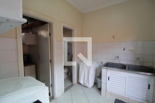 Área de Serviço de casa para alugar com 5 quartos, 370m² em Umuarama, Uberlândia