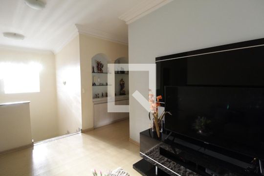 Sala 2 de casa para alugar com 5 quartos, 370m² em Umuarama, Uberlândia