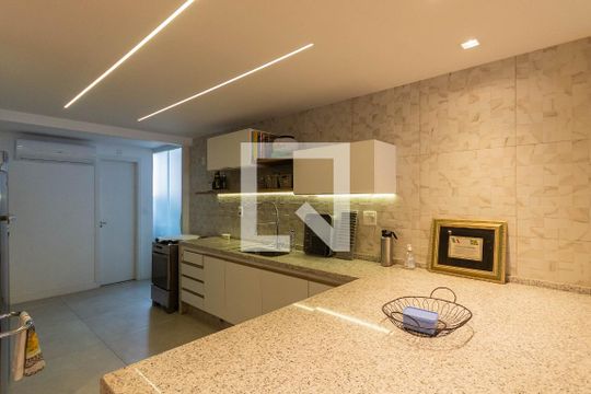 Cozinha de apartamento à venda com 3 quartos, 143m² em Tijuca, Rio de Janeiro