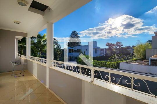 Varanda da Suíte  de casa de condomínio para alugar com 4 quartos, 700m² em Residencial Morada dos Lagos, Barueri