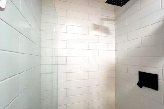 Banheiro de kitnet/studio à venda com 1 quarto, 35m² em Cambuci, São Paulo