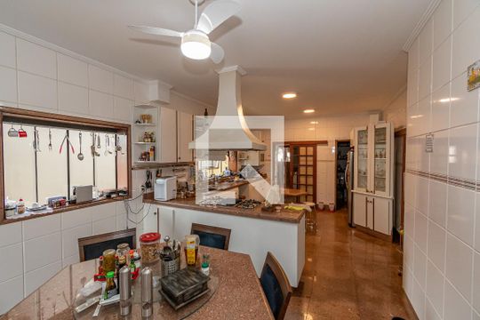 Cozinha de casa à venda com 5 quartos, 535m² em Bairro das Palmeiras, Campinas