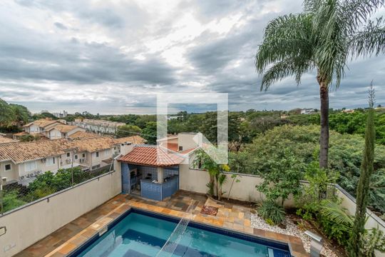 Vista Sala de TV de casa à venda com 5 quartos, 535m² em Bairro das Palmeiras, Campinas