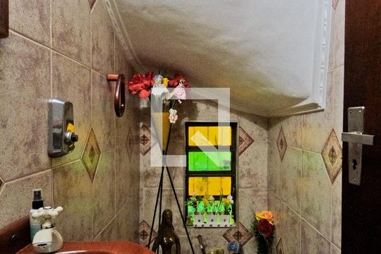 Lavabo de casa à venda com 3 quartos, 110m² em Jardim Santo Elias, São Paulo