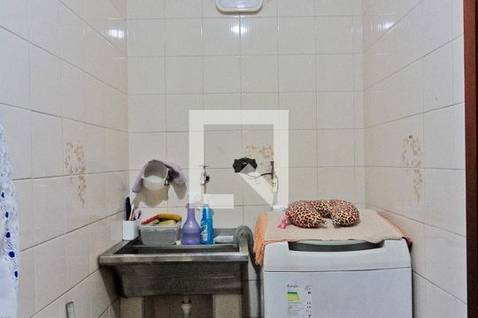 Área de Serviço de casa à venda com 3 quartos, 110m² em Jardim Santo Elias, São Paulo