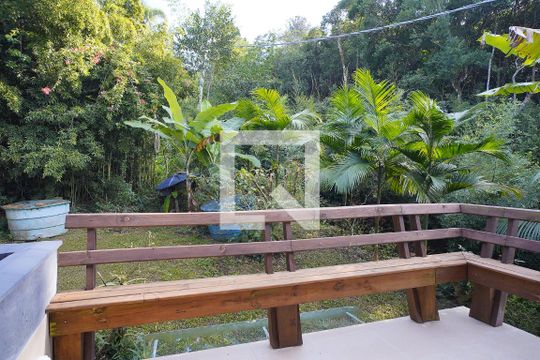 Varanda 2 de casa para alugar com 4 quartos, 180m² em Lagoa da Conceição, Florianópolis