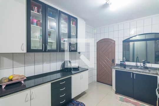 Cozinha de casa à venda com 4 quartos, 260m² em Jardim Itapoan, Santo André