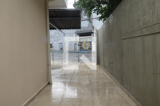Corredor Externo - Saída Casa de casa para alugar com 4 quartos, 140m² em Pirituba, São Paulo