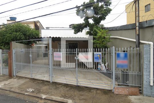 Fachada de casa para alugar com 4 quartos, 140m² em Pirituba, São Paulo