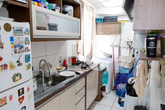 Cozinha de apartamento à venda com 2 quartos, 39m² em São Pedro, Osasco