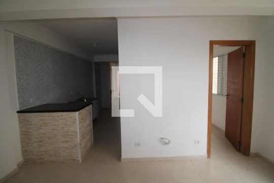 Sala / Cozinha de apartamento para alugar com 2 quartos, 53m² em Vila Nivi, São Paulo