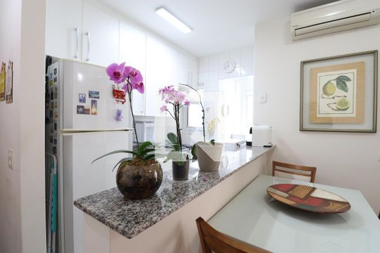 Cozinha de apartamento à venda com 2 quartos, 54m² em Pompeia, São Paulo
