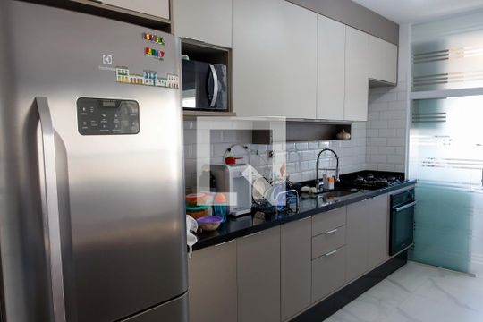 Cozinha de apartamento para alugar com 2 quartos, 76m² em Centro, Osasco