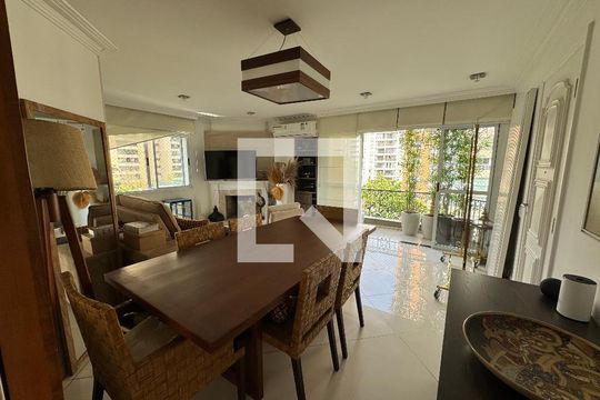 Apartamento à venda com 3 quartos, 123m² em Real Parque, São Paulo