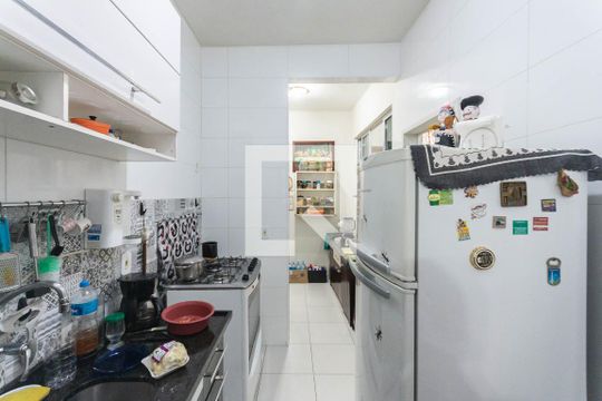 Cozinha de apartamento à venda com 2 quartos, 80m² em Grajaú, Rio de Janeiro