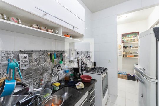 Cozinha de apartamento à venda com 2 quartos, 80m² em Grajaú, Rio de Janeiro