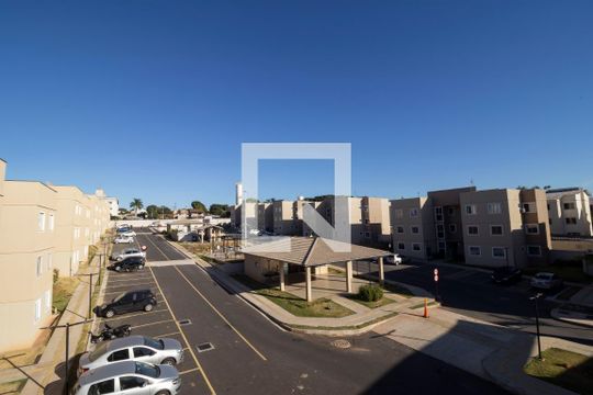 Vista de apartamento para alugar com 2 quartos, 45m² em Vila Martins, Goiânia