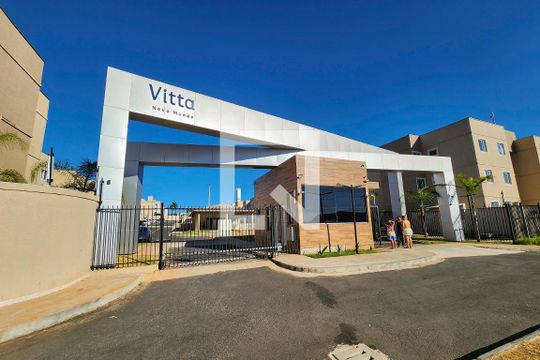 Fachada de apartamento para alugar com 2 quartos, 45m² em Vila Martins, Goiânia