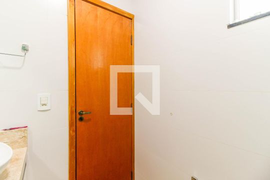 Banheiro Social de casa à venda com 3 quartos, 92m² em Vila Carrão, São Paulo