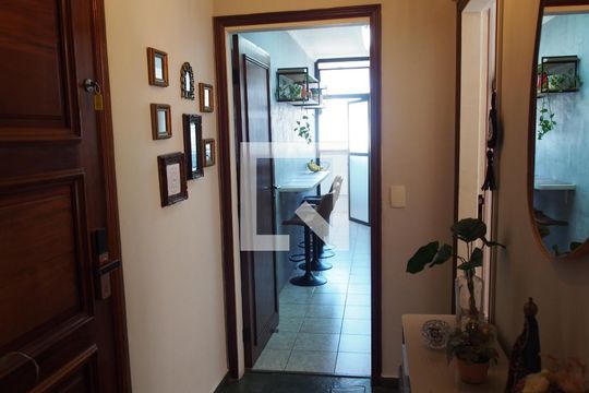Entrada de apartamento à venda com 3 quartos, 106m² em Centro, Jundiaí