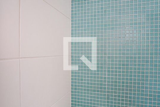 Banheiro de casa de condomínio à venda com 3 quartos, 436m² em Vila Progresso, Niterói