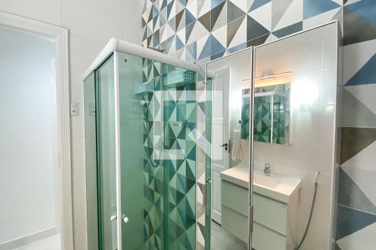 Banheiro de apartamento para alugar com 2 quartos, 65m² em Jardim Botânico, Rio de Janeiro