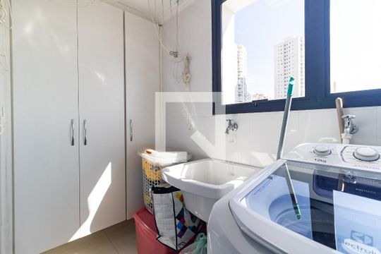 Lavanderia de apartamento à venda com 3 quartos, 72m² em Vila Brasilio Machado, São Paulo