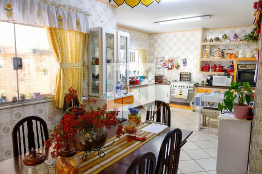 Cozinha de casa à venda com 3 quartos, 260m² em Centro, Osasco