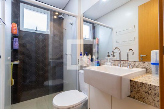 Banheiro - Suíte de apartamento à venda com 2 quartos, 70m² em Vila Bertioga, São Paulo