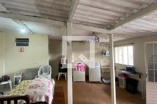 Lavanderia de casa à venda com 3 quartos, 346m² em Vila Invernada, São Paulo