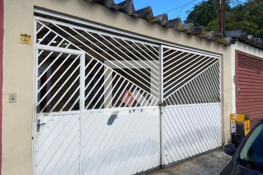 Fachada de casa à venda com 3 quartos, 346m² em Vila Invernada, São Paulo