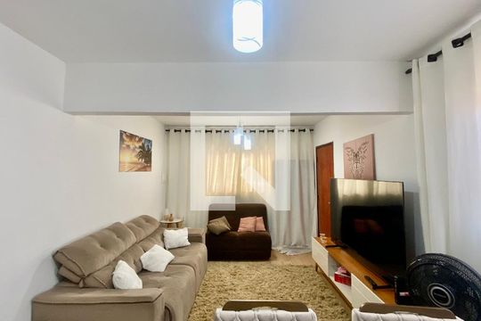 Sala 1 de casa à venda com 3 quartos, 346m² em Vila Invernada, São Paulo