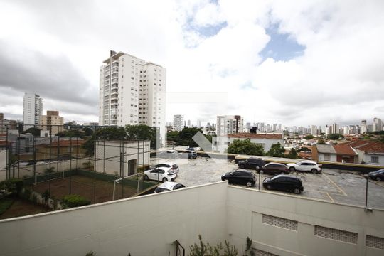 Vista de casa à venda com 6 quartos, 232m² em Jardim da Glória, São Paulo