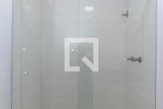 Banheiro da Suíte de apartamento para alugar com 2 quartos, 56m² em Vila Galvão, Guarulhos